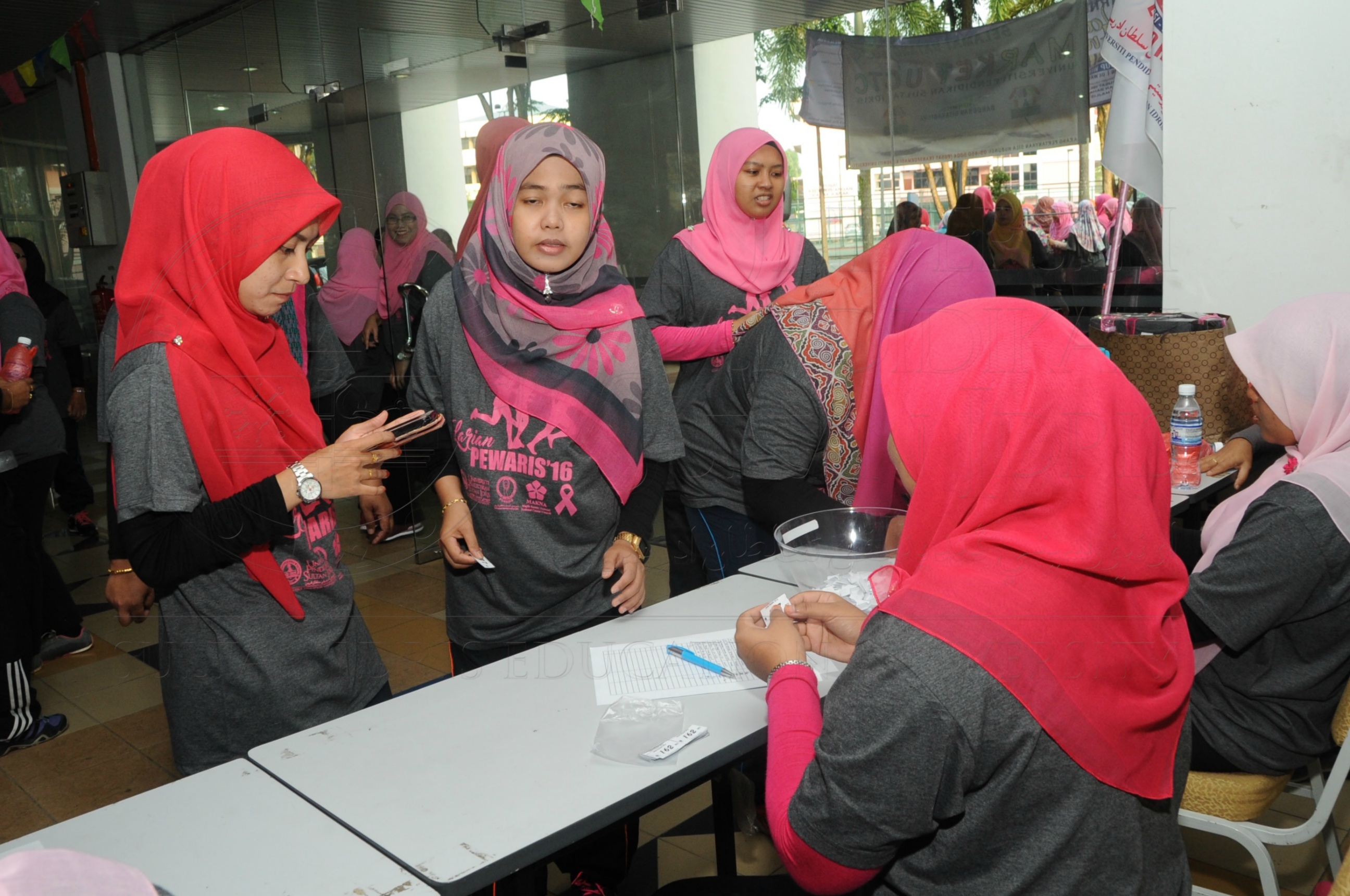 PRO 16 69 Karnival Pewaris 2016   UPSIHAS 8167